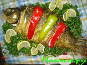 Карп с чесноком