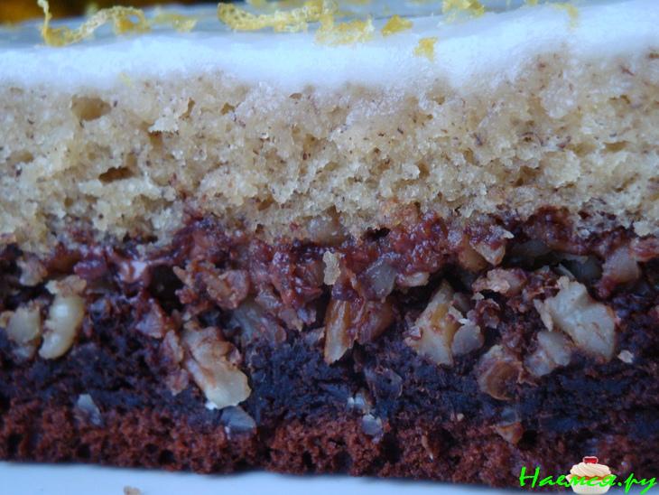 Бананово-шоколадный кекс с орехами и лимонной глазурью. Любимый
