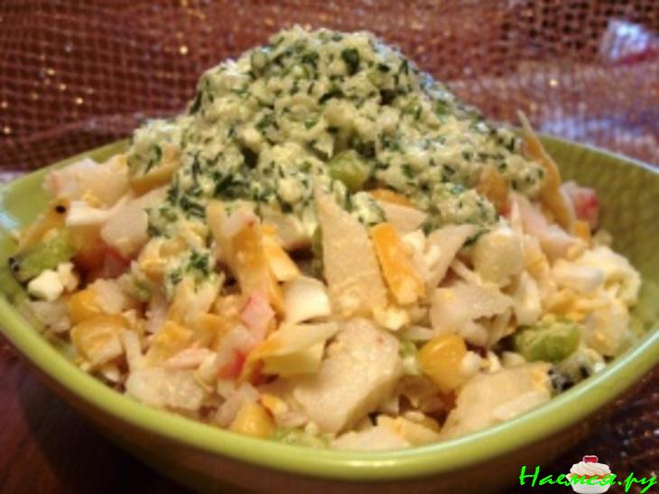 Салатик с зеленым соусом