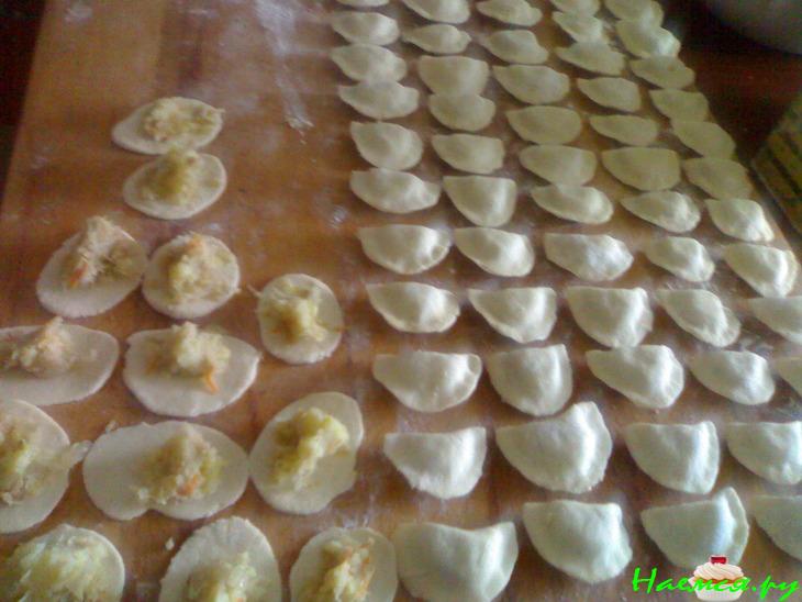 Вареники с картошкой и тушеной капустой