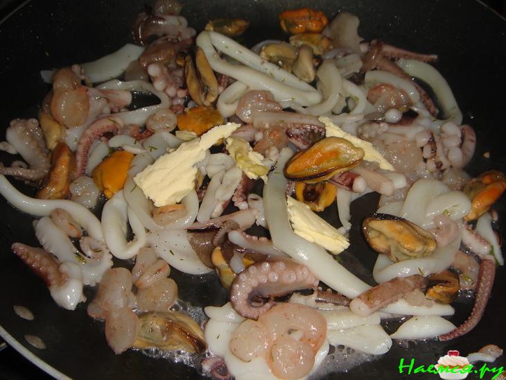 Салат с морепродуктами "Изысканный"