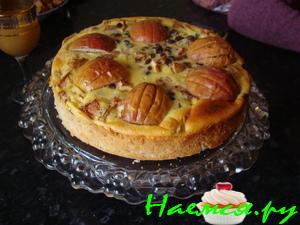 Сметанный пирог с яблоками