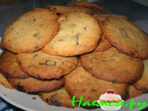 Печенье с кусочками шоколада