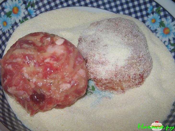 Котлеты жареные в манке