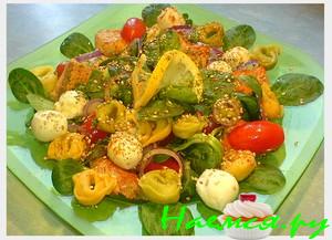 Салат с тортеллини и рыбой Салат с тортеллини и рыбой