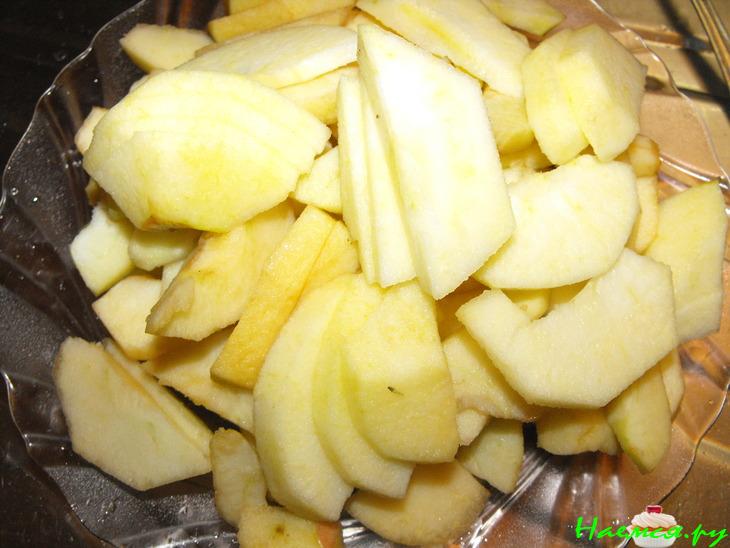 "Мокрый" яблочный пирог