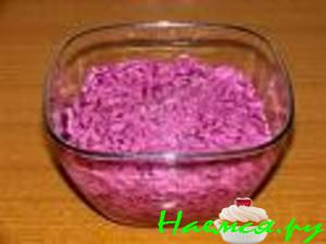 Свекольный салатик с орехами