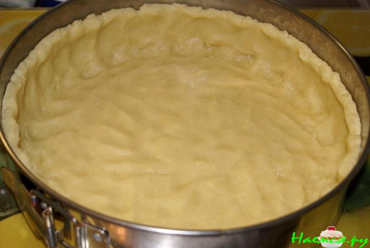 Яблочный пирог на сметане с безе