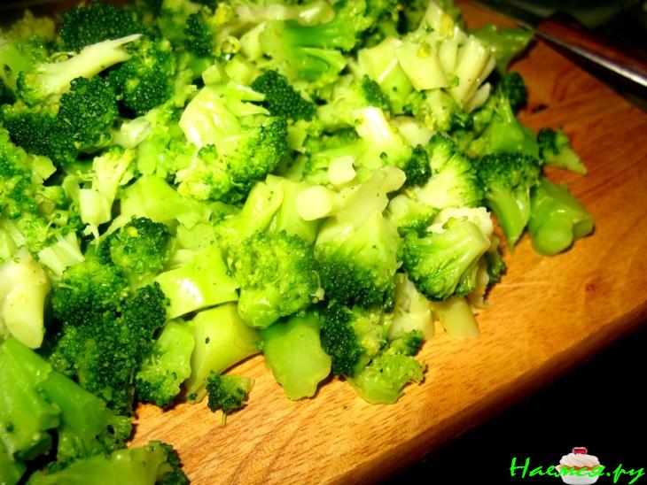 Открытый пирог с брокколи и сыром Открытый пирог с брокколи и сыром