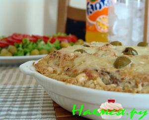 Пирог с тунцом, пюре и сыром