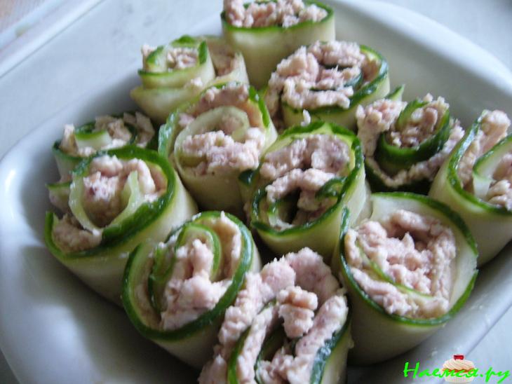 Огуречные рулетики