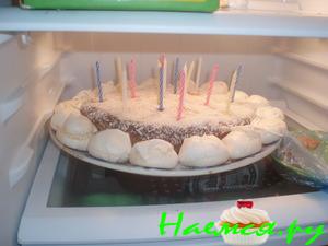 Торт "Праздничный" с безе и сгущенкой