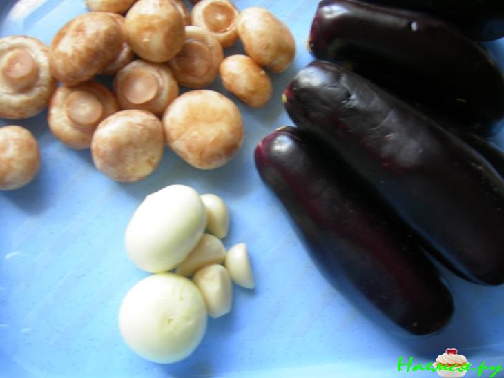 Жаренные «Лесные грибы» из баклажанов и шампиньонов