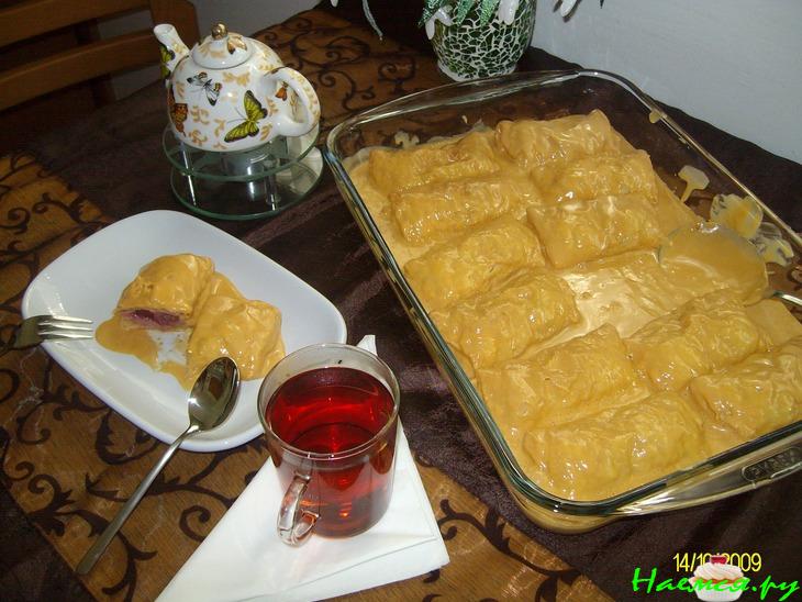 Черешни в слоённом тесте