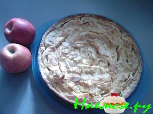 Пирог "Яблоки в сливках"