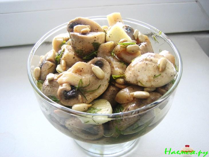 Грибочки в чесночном маринаде