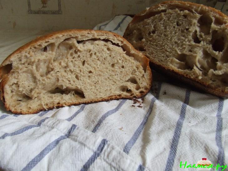 Простой домашний хлеб на закваске