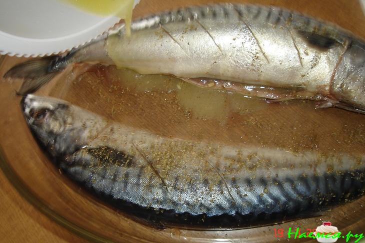 Скумбрия пряная из духовки