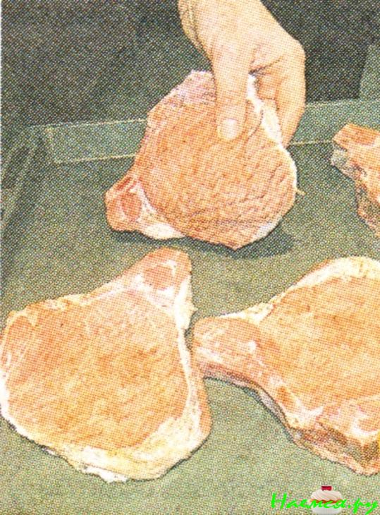 Свиные отбивные на косточке