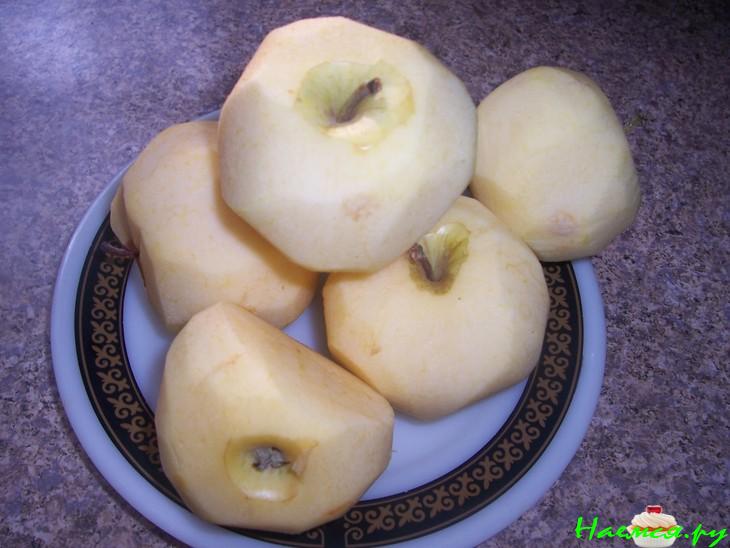 Куриные грудки с яблоками