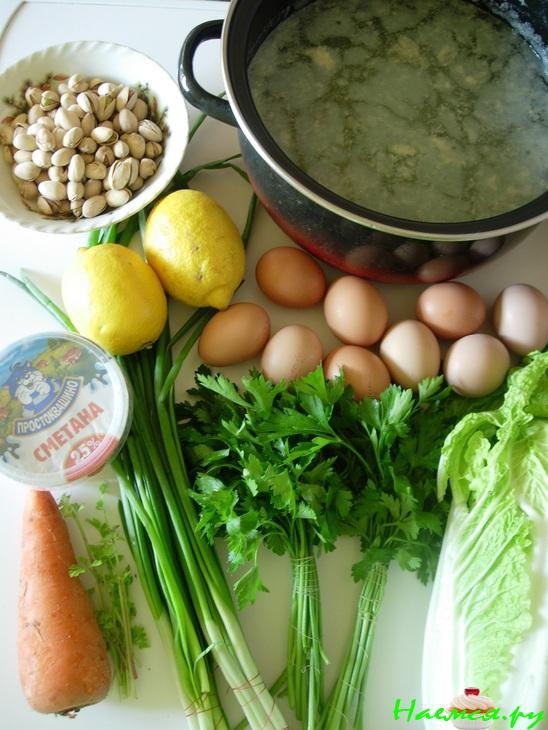 Лимонный суп-пюре с овощами и фисташками