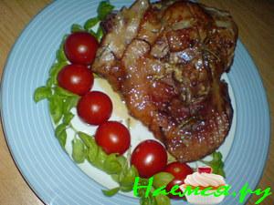 Голень индейки, тушенная в вине с розмарином