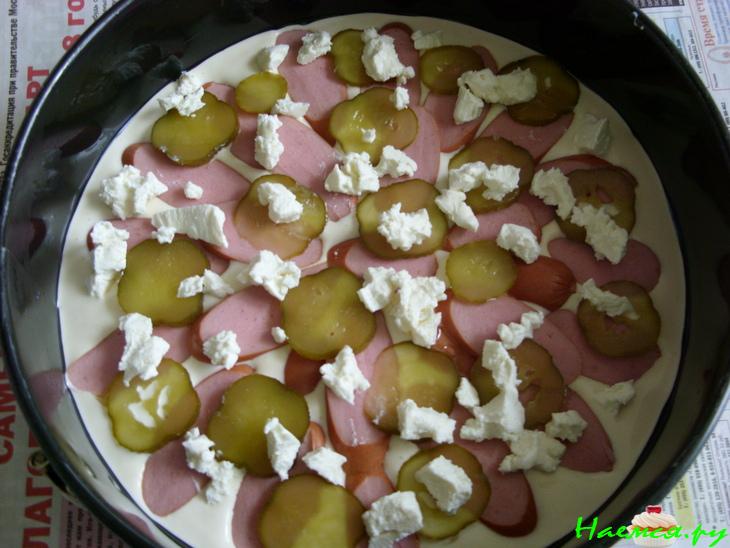 Пирог "Гость на пороге" с копчеными сосисками