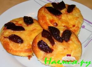 Ватрушки со сливами Ватрушки со сливами