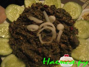 "Пхали" из листьев свёклы с орехами