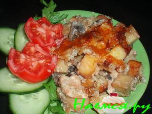 Картофель в горшочке с мясом и грибами