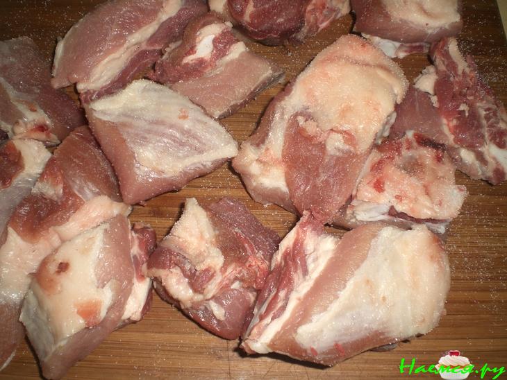 Тушеная капуста со свиными ребрышками