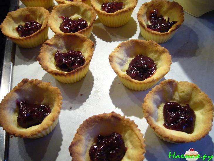 Корзиночки с белковым кремом, как в детстве Корзиночки с белковым кремом, как в детстве