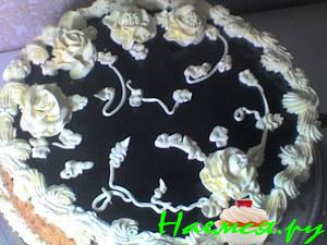 Торт "Медок с розами"