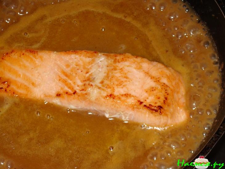 Лосось в кисло-сладком соусе
