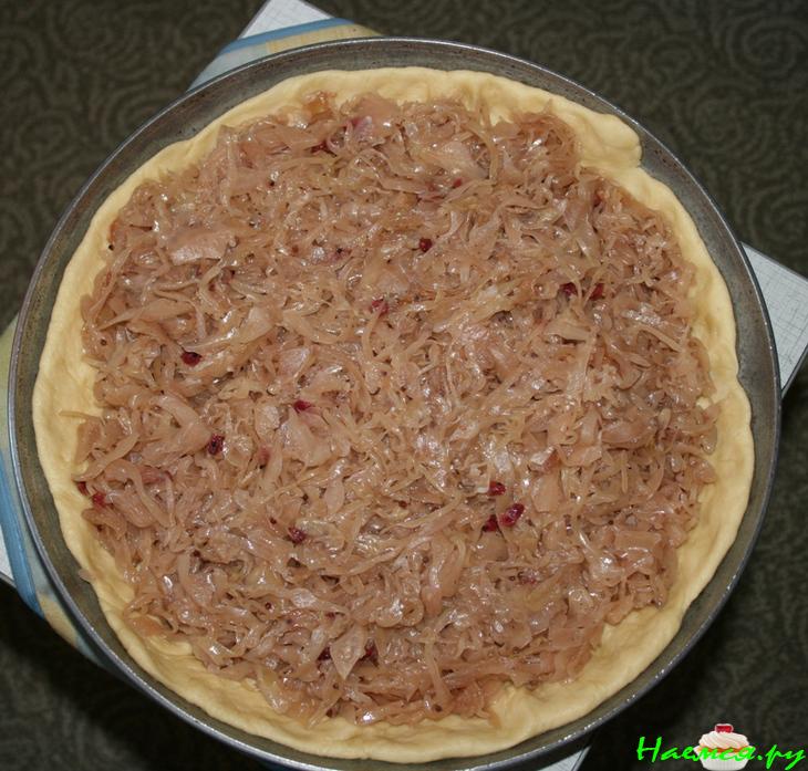 Пирог с тушеной капустой Пирог с тушеной капустой