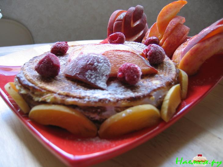 Вафельный тортик с фруктами