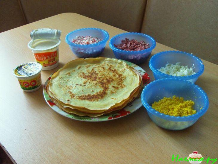 Блинный слоеный торт