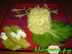 Куриный салат с омлетом