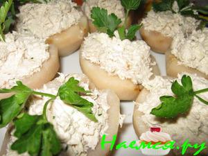 Салат из курицы в грушах