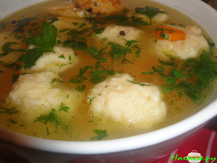Масляные клёцки с бульоном