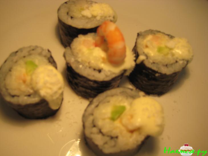 Роллы с креветками и сыром "Пармезан"