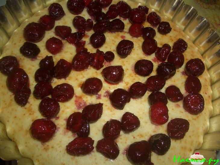 Пирог "Вишня под покрывалом"