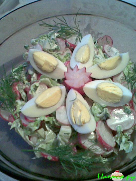 Салат из редиски с яйцом