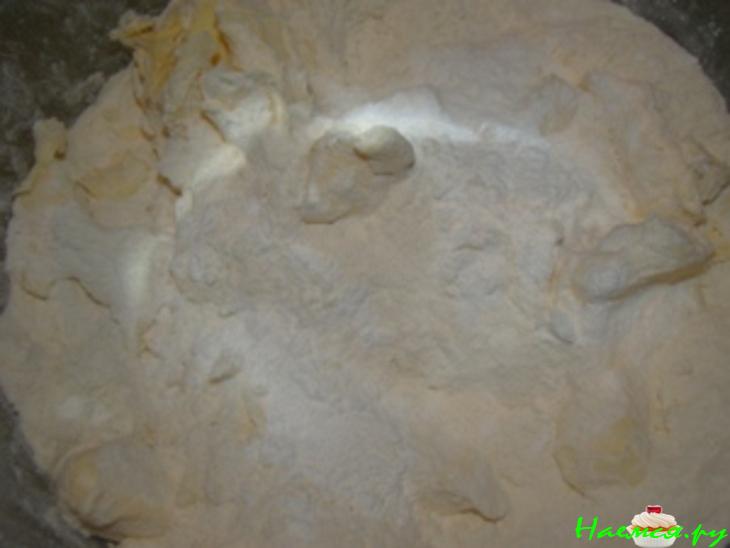 Торт с грушами и белым вином