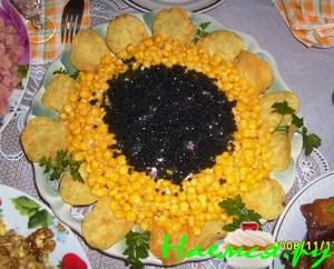 Салат "Подсолнух" с охотничьими колбасками