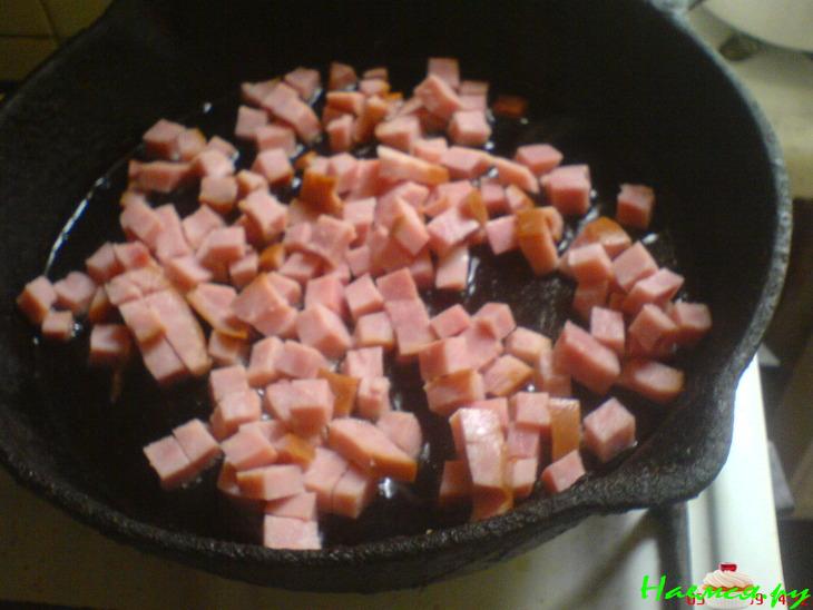 Яблочно-луковый киш с ветчиной