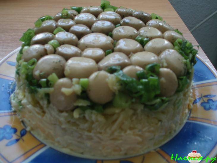 Салат "Полянка" с шампиньонами