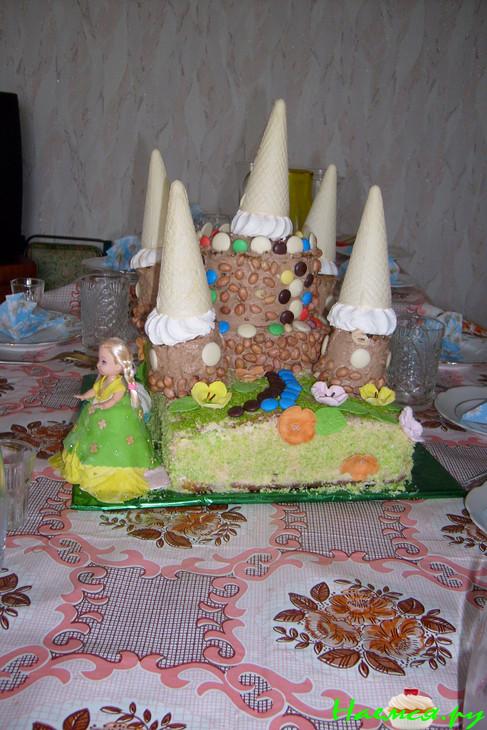 Торт "Замок для маленькой красавицы"