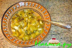 Огурцы солёные с луком Огурцы солёные с луком