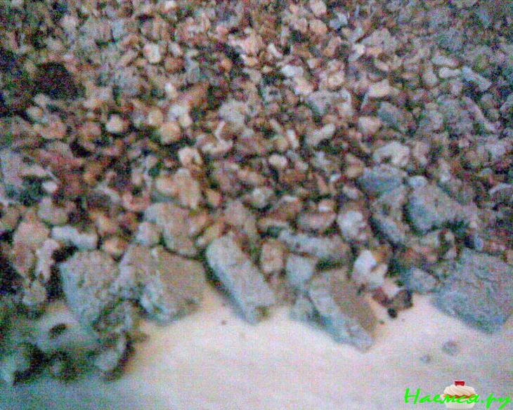 Постный пирог с халвой и орехами